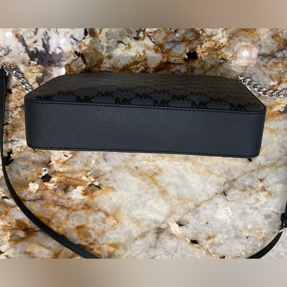 Michael kors jet set crossbody black - Picture 8 of 15